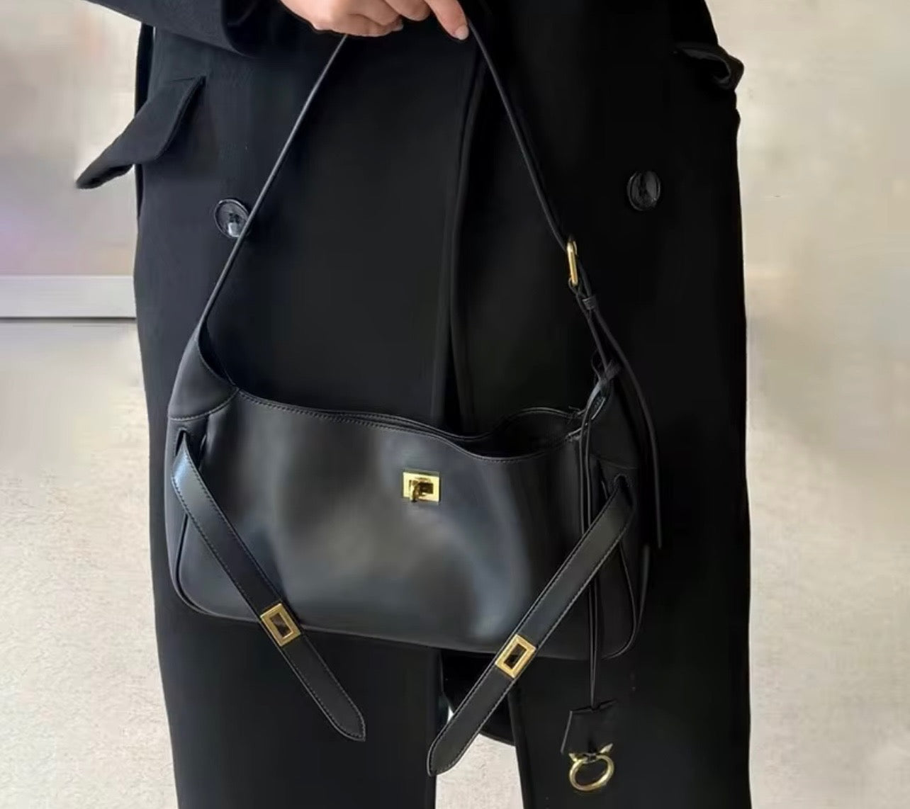 Belle Noir Shoulder Bag