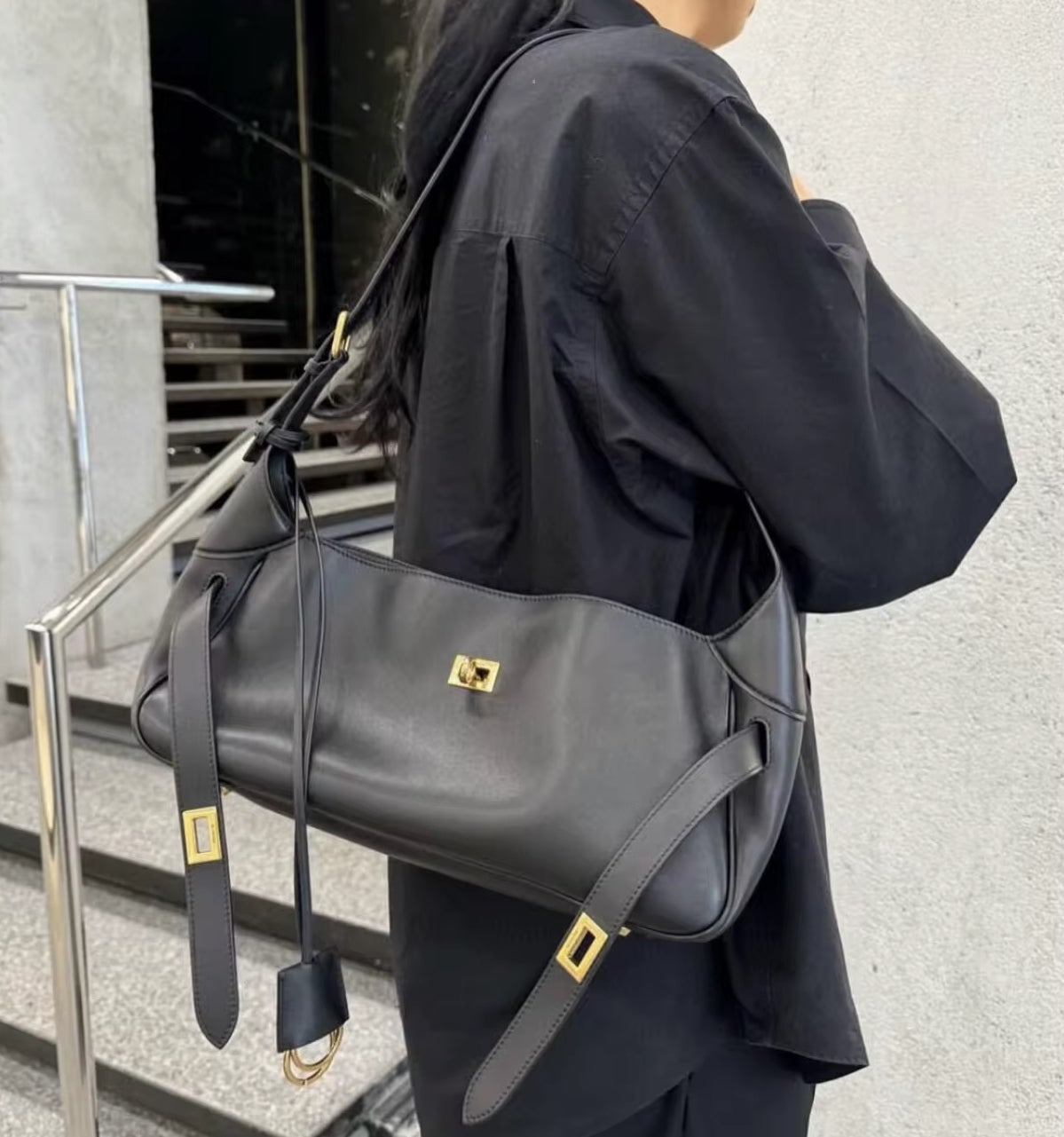 Belle Noir Shoulder Bag